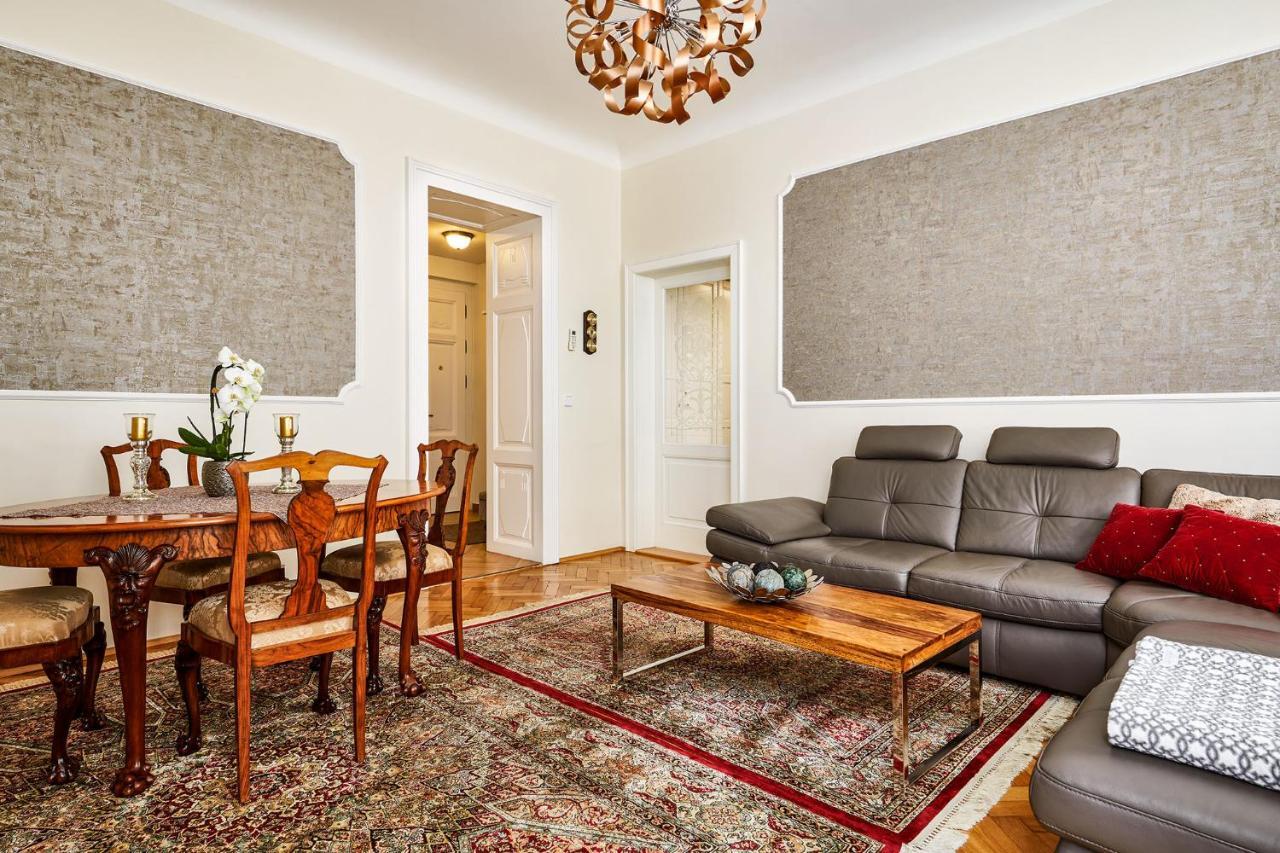 Pragueone Apartment,A/C,Terrace Luaran gambar